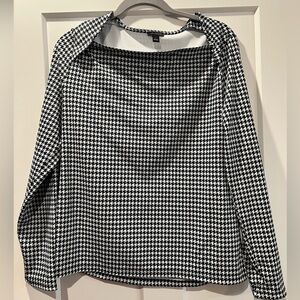 NWOT! Ann Taylor, size large, houndstooth envelope neckline blouse